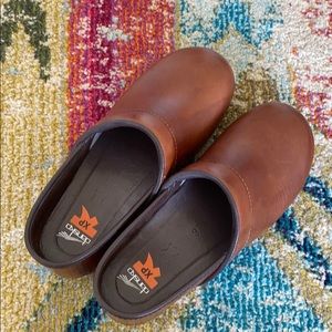 Brown leather Dansko clogs